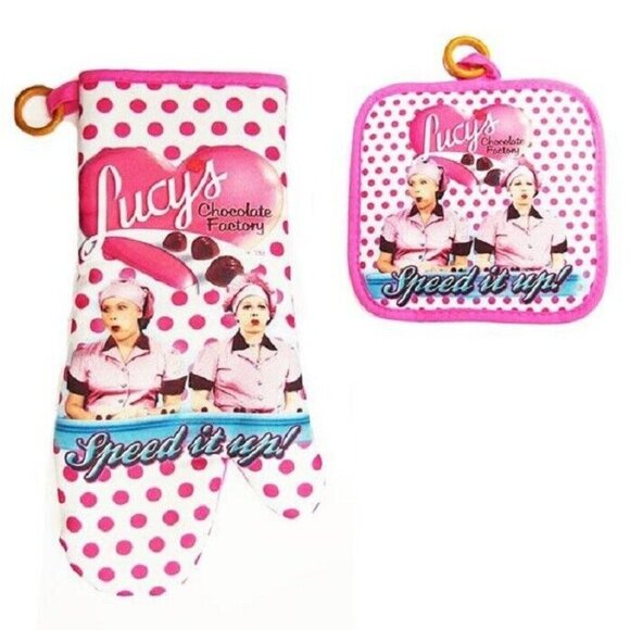I Love Lucy Other - I Love Lucy New Oven Mitt & Potholder Set Gift Kitchen Chocolate Factory TV Show